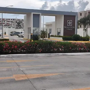 Gorgeous Hoestel Long Island! Cancún